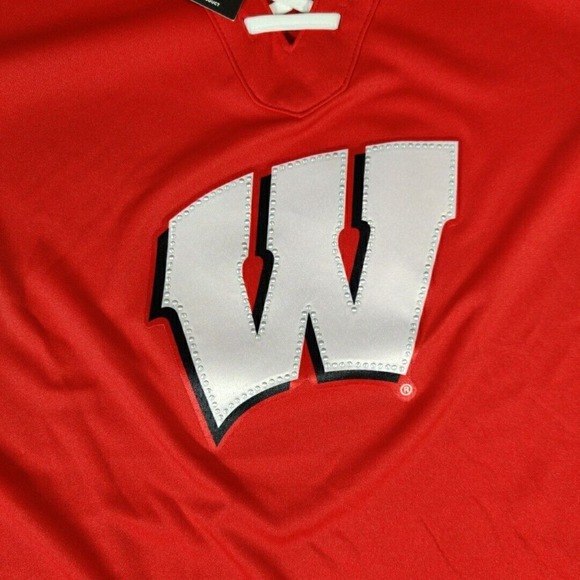 NCAA Wisconsin Badgers Jersey Womens Medium Red Tie Up Soortswear - Picture 1 of 8